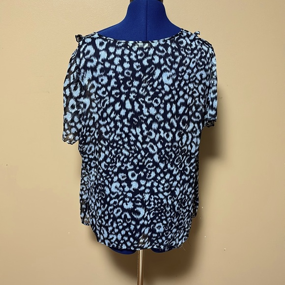 Notations Sheer Pattern Top - Picture 6 of 8